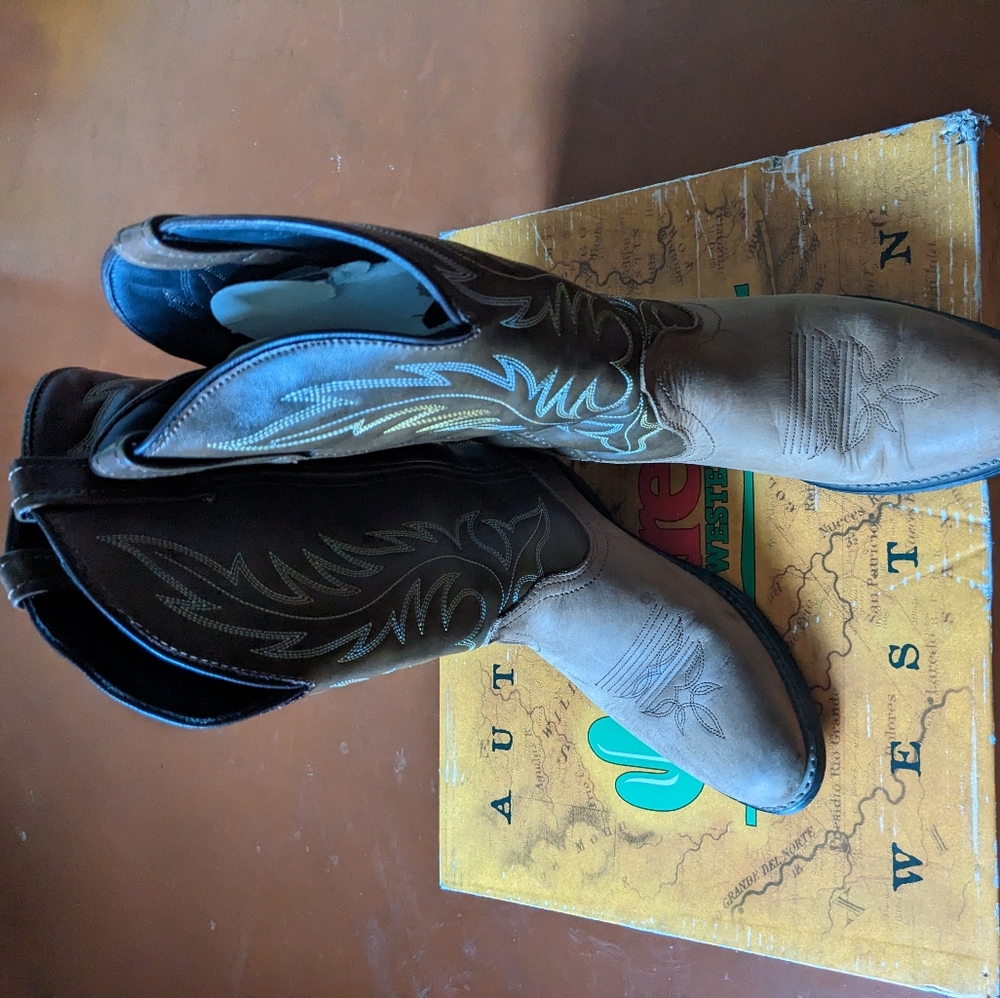 Laredo 5742 cowgirl boots 8.5
